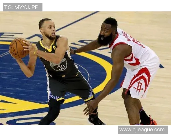 勇士与火箭西部半决赛激战正酣谁能晋级决赛争夺总冠军荣耀 勇士与火箭西部半决赛激战正酣谁能晋级决赛争夺总冠军荣耀